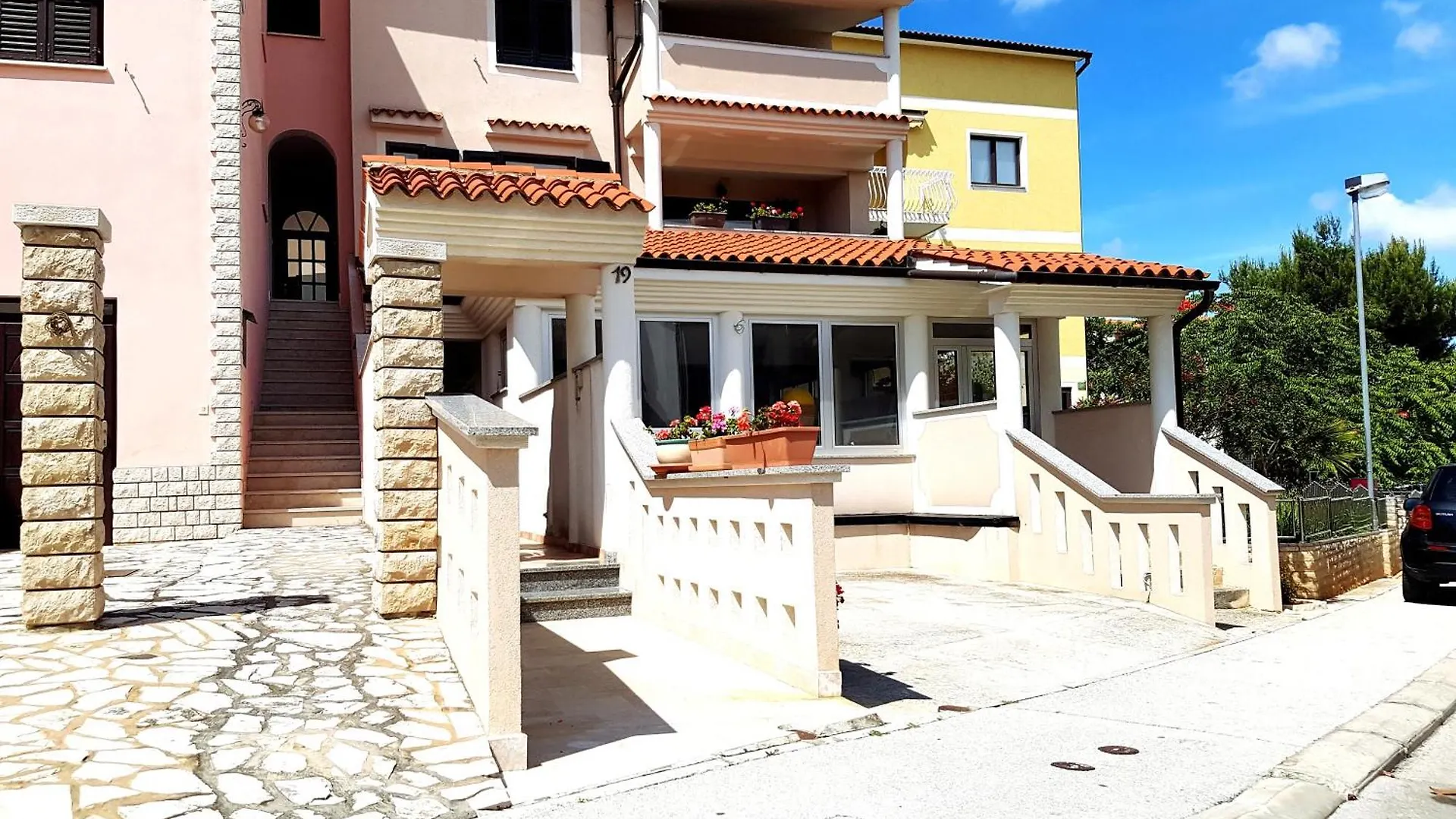 Krajcer Apartments location